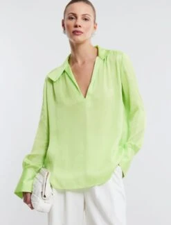 BCBGMAXAZRIA V-Neck Collared Top