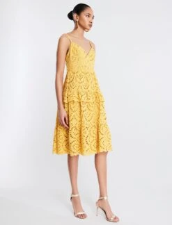 BCBGMAXAZRIA Camille Eyelet Lace Midi Dress 11 BCBGMAXAZRIA Camille Eyelet Lace Midi Dress -Deals BCBGMAXAZRIA Store 3.30 D 2X01D61E OCH 3