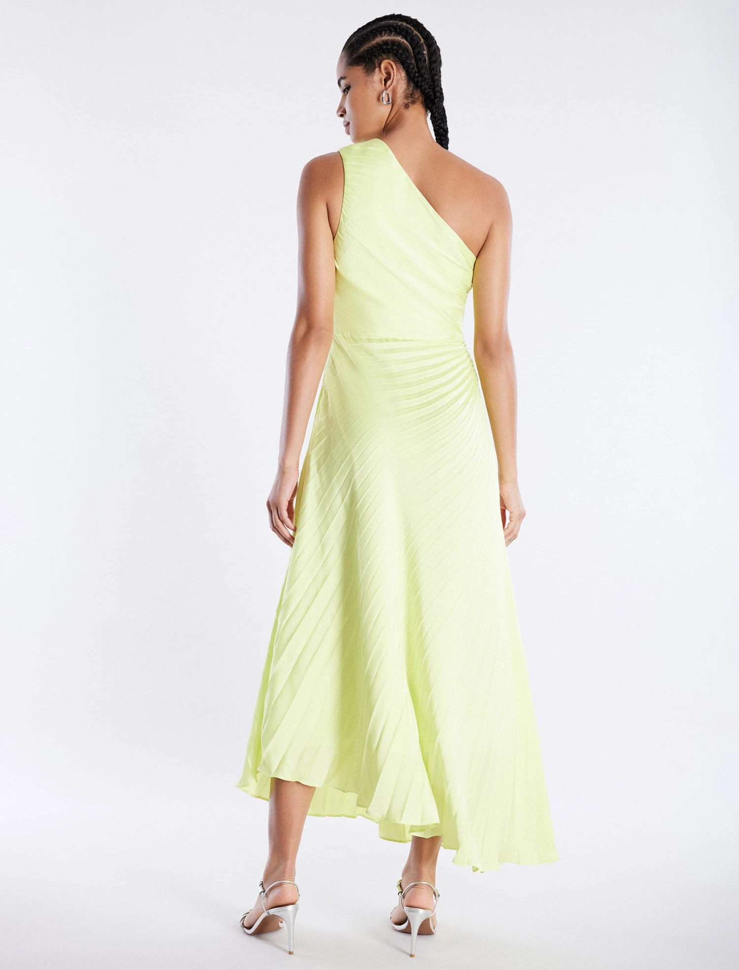 BCBGMAXAZRIA Acacia One Shoulder Satin Gown 4 BCBGMAXAZRIA Acacia One Shoulder Satin Gown - Image 4