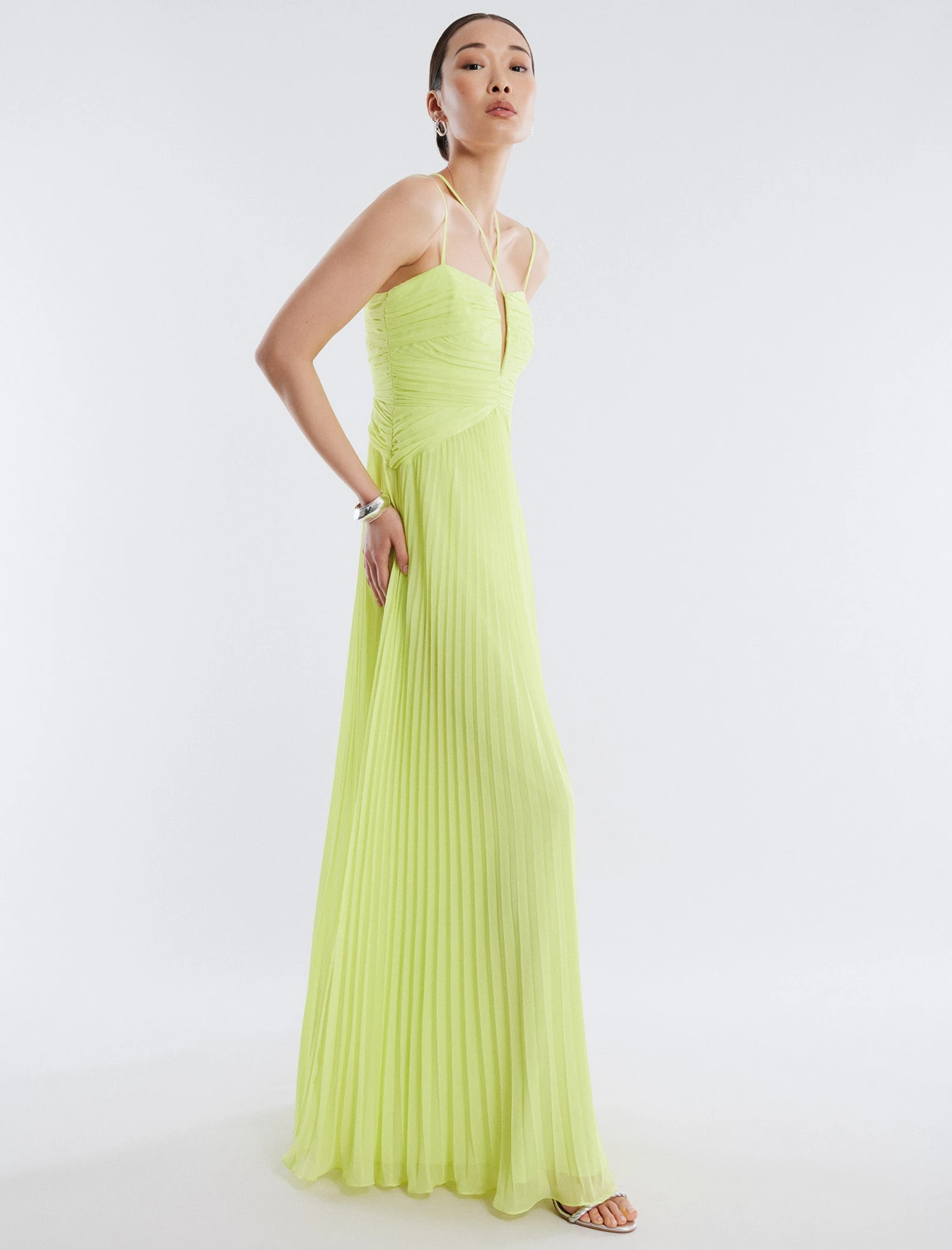 BCBGMAXAZRIA Ziv Chiffon Gown 3 BCBGMAXAZRIA Ziv Chiffon Gown - Image 3