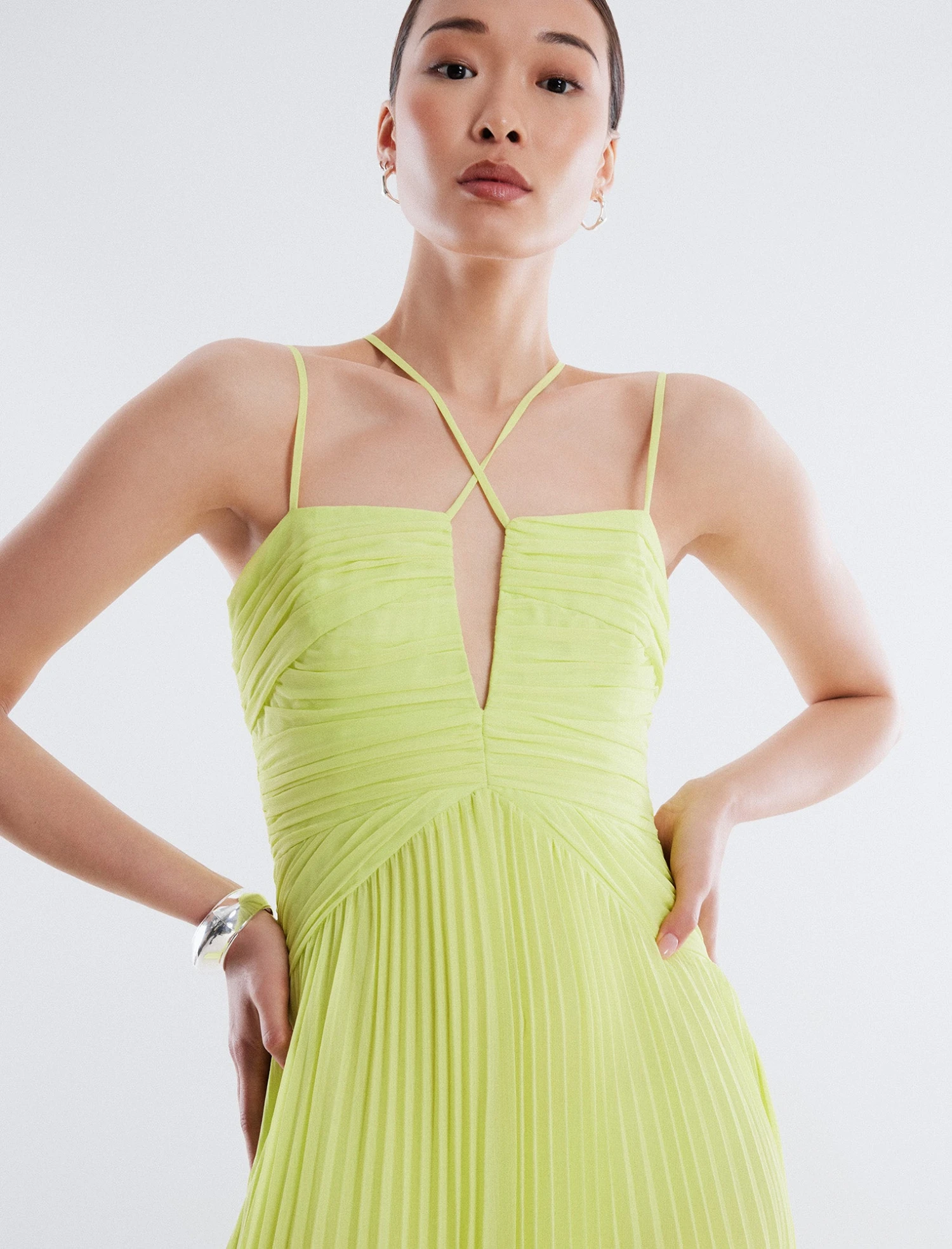 BCBGMAXAZRIA Ziv Chiffon Gown 6 BCBGMAXAZRIA Ziv Chiffon Gown - Image 6