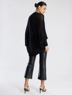 BCBGMAXAZRIA Faux Leather Crop Pant 12 BCBGMAXAZRIA Faux Leather Crop Pant -Deals BCBGMAXAZRIA Store 7.30 B 2Y05B35E BLK 4