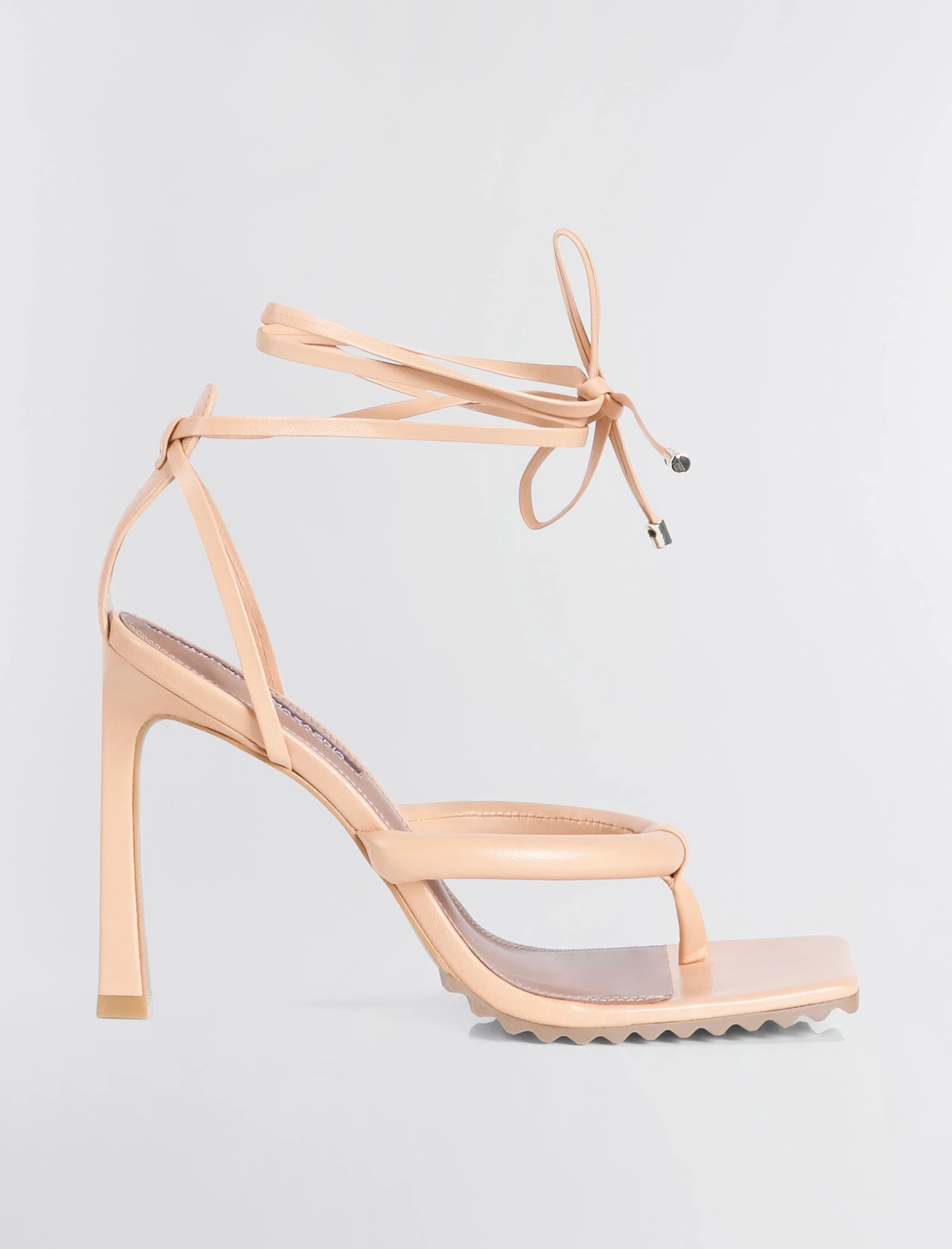 BCBGMAXAZRIA Pelia Thong Sandal Heel 2 BCBGMAXAZRIA Pelia Thong Sandal Heel - Image 2