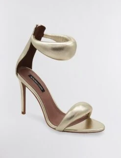 BCBGMAXAZRIA Seena Sandal Heel