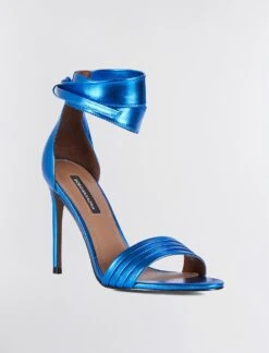 BCBGMAXAZRIA Suji Metallic Sandal Heel